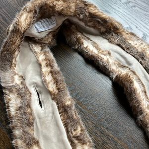 brand ne RH scarf faux fur color Lynx